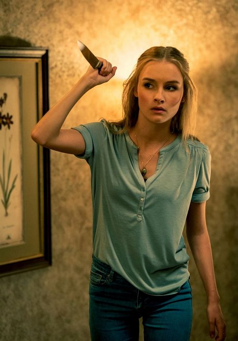 Olivia DeJonge - Better Watch Out - Photos