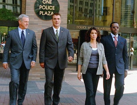 Jamey Sheridan, Chris Noth, Annabella Sciorra, Courtney B. Vance - Law & Order: Criminal Intent - Grow - Van film
