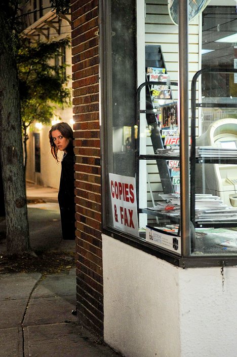 Jessica Stroup - Gyilkos hajsza - Tükröződés - Filmfotók