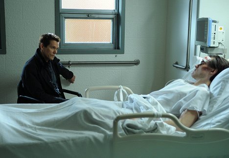 Kevin Bacon, Sam Underwood - The Following - The Messenger - Photos