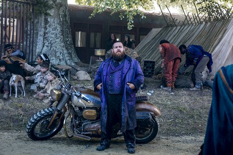 Nick Frost - Into the Badlands - Fénix přichází - Z filmu