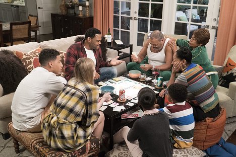 Marcus Scribner, Anthony Anderson, Laurence Fishburne, Tracee Ellis Ross, Jenifer Lewis - Black-ish - Advance to Go (Collect $200) - Photos