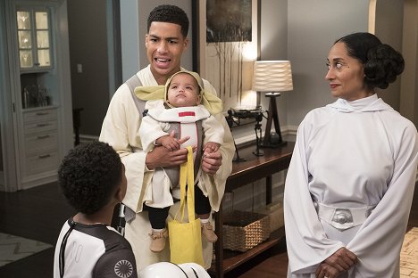 Marcus Scribner, Tracee Ellis Ross - Black-ish - Advance to Go (Collect $200) - Photos
