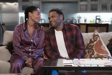 Tracee Ellis Ross, Anthony Anderson - Black-ish - Advance to Go (Collect $200) - Photos