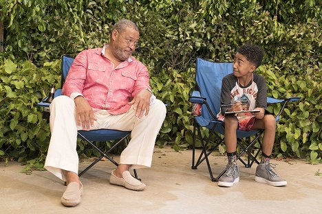 Laurence Fishburne, Miles Brown - Black-ish - First and Last - Z filmu