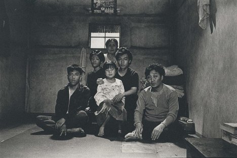 Kyeong-in Hong - Aleumdaun cheongnyeon jeondaeil - De la película