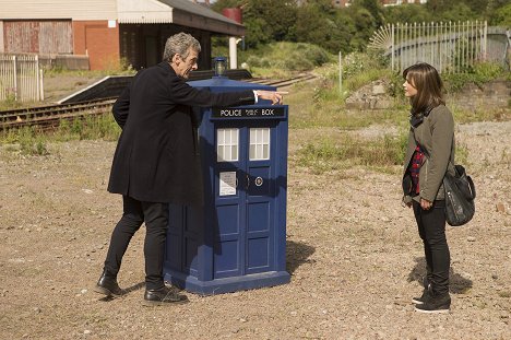 Peter Capaldi, Jenna Coleman - Doctor Who - Hinter den Wänden - Filmfotos