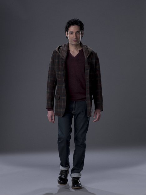 Stephen Lobo - Continuum - Season 2 - Werbefoto