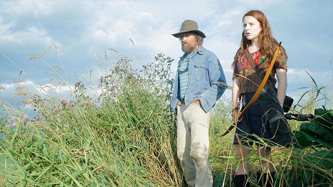 Viggo Mortensen, Samantha Isler - Captain Fantastic - Kuvat elokuvasta