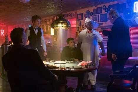 K.J. Apa, Mark Consuelos, Alvin Sanders - Riverdale - Chapter Twenty-Five: The Wicked and the Divine - Photos