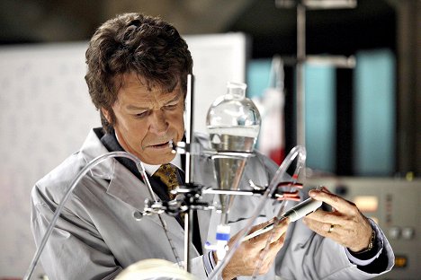 John Noble - Fringe - Peter - Van film