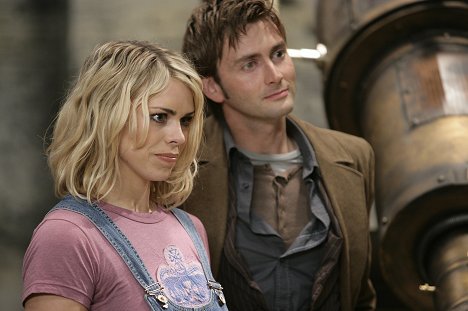 Billie Piper, David Tennant - Doctor Who - Tooth and Claw - Photos