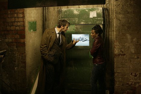 David Tennant, Freema Agyeman - Doctor Who - Festgefahren - Filmfotos