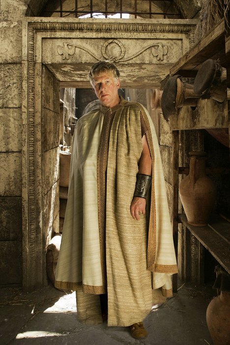 Phil Davis - Doctor Who - The Fires of Pompeii - Photos