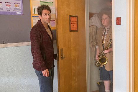 Glenn Howerton, Tucker Albrizzi - A.P. Bio - Pilot: Catfish - Photos