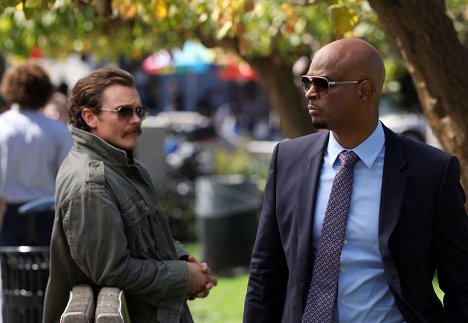 Clayne Crawford, Damon Wayans - Lethal Weapon - Family Ties - Photos