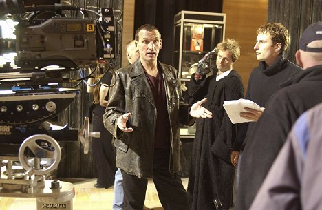 Christopher Eccleston, Euros Lyn - Doctor Who - The End of the World - Making of