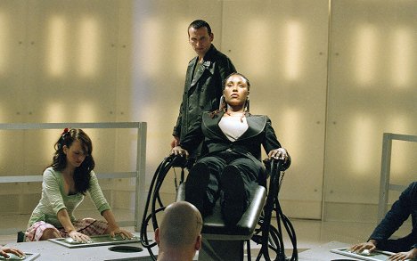 Christopher Eccleston, Christine Adams - Doctor Who - Langzeitstrategie - Filmfotos