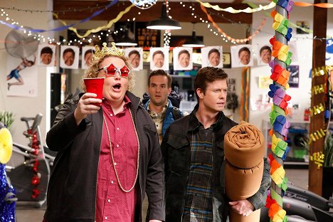 Fortune Feimster, Andy Favreau, Anders Holm - Champions - Vincemas - Filmfotos
