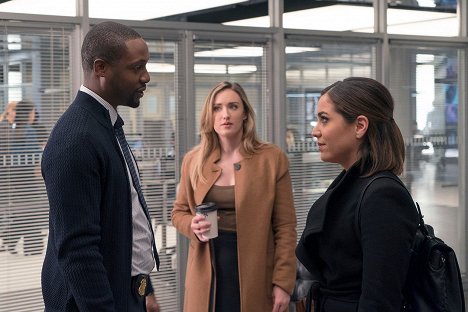 Rob Brown, Ashley Johnson, Audrey Esparza - Blindspot - Unendlich - Filmfotos