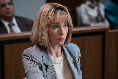 Julianne Nicholson - Law & Order: True Crime - Episode 3 - Filmfotos