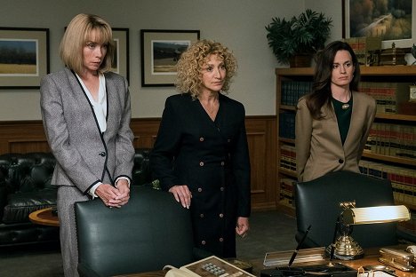 Julianne Nicholson, Edie Falco, Elizabeth Reaser - Law & Order: True Crime - Episode 4 - Z filmu
