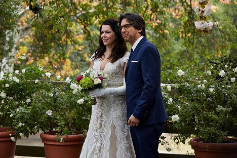Lauren Graham, Ray Romano - Famílie - May God Bless and Keep You Always - Z filmu