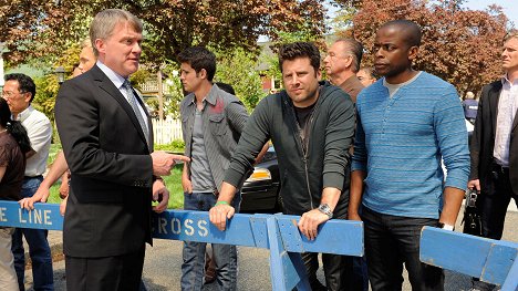 Anthony Michael Hall, James Roday Rodriguez, Dulé Hill - Psych - S.E.I.Z.E. The Day - Photos