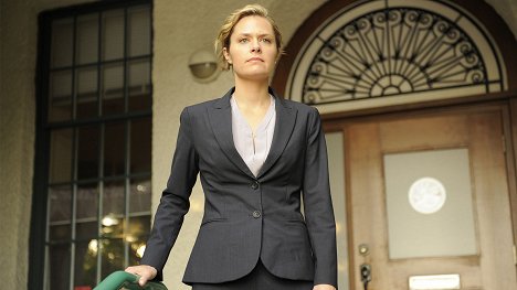 Maggie Lawson - Psych - In for a Penny... - Photos