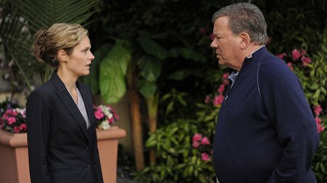 Maggie Lawson, William Shatner - Psych - In for a Penny... - Photos