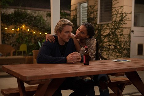 Dax Shepard, Joy Bryant - Famílie - Too Big to Fail - Z filmu