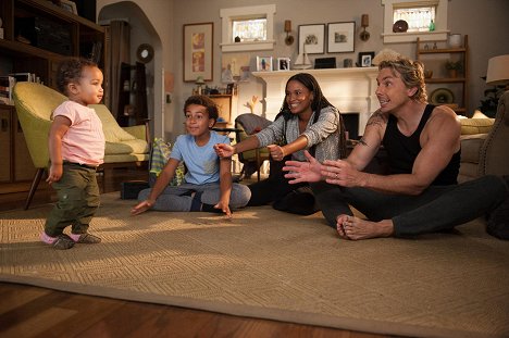 Tyree Brown, Joy Bryant, Dax Shepard - Famílie - Vegas - Z filmu