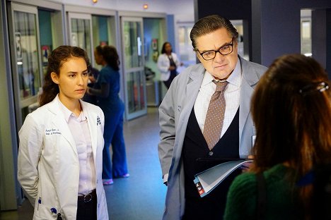 Rachel DiPillo, Oliver Platt - Nemocnice Chicago Med - Down By Law - Z filmu