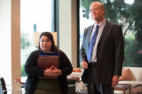 Carla Jimenez, Bill Fagerbakke - Growing Up Fisher - Blind Man's Bluff - Photos