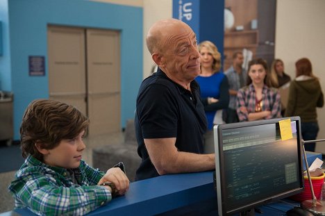 Eli Baker, J.K. Simmons - Growing Up Fisher - Desk/Job - Photos