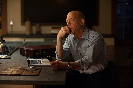 J.K. Simmons - Growing Up Fisher - Desk/Job - Photos