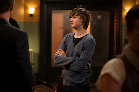 Miles Heizer - Parenthood - Speaking of Baggage - Photos