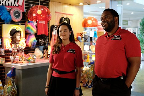 Hayley Orrantia, Chad L. Coleman - The Goldbergs - The Spencer's Gift - Photos