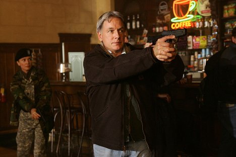 Susanna Thompson, Mark Harmon - NCIS: Naval Criminal Investigative Service - Sharif Returns - Photos