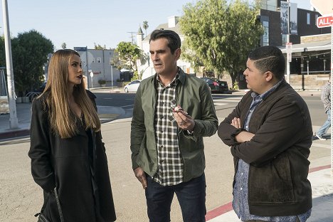 Sofía Vergara, Ty Burrell, Rico Rodriguez - Modern Family - Im Kopf - Filmfotos