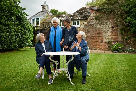 Maggie Smith, Joan Plowright, Eileen Atkins, Judi Dench - Nothing Like a Dame - Z filmu