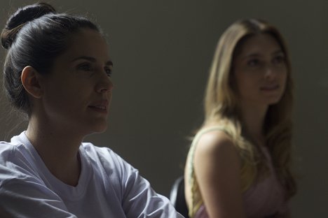 Rafaela Mandelli, Juliana Schalch - O Négocio - Acordo - Film