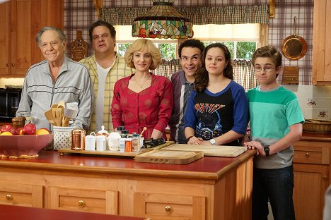 George Segal, Jeff Garlin, Wendi McLendon-Covey, Troy Gentile, Hayley Orrantia, Sean Giambrone - Goldbergovi - Big Orange - Z filmu