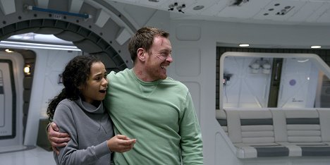 Taylor Russell, Toby Stephens