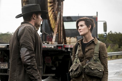 Garret Dillahunt, Maggie Grace - Fear the Walking Dead - Good out Here - Photos