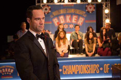 Chris Diamantopoulos - The Dangerous Book for Boys - How To Play Poker - Filmfotos