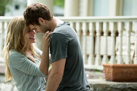 Alex Roe, Jessica Rothe - Forever My Girl - Filmfotos