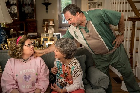 Melissa McCarthy, Jacki Weaver, Stephen Root - How To Party With Mom - Filmfotos