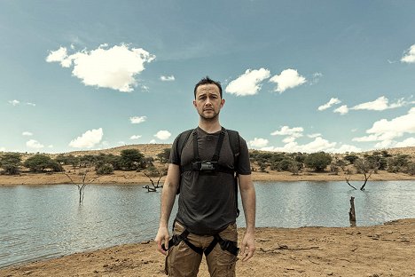 Joseph Gordon-Levitt - Running Wild with Bear Grylls - Photos