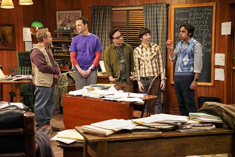 Jim Parsons, Johnny Galecki, Simon Helberg, Kunal Nayyar - The Big Bang Theory - Der Waldmensch Wolcott - Filmfotos